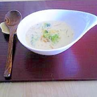 おうちでほっこり、豆乳野菜スープ